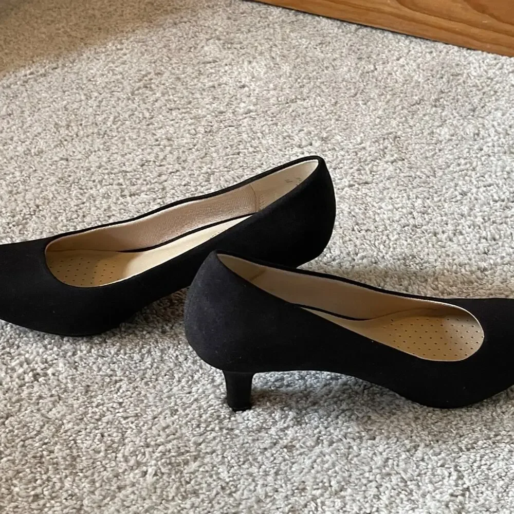 Life Stride Pumps, size 8‎